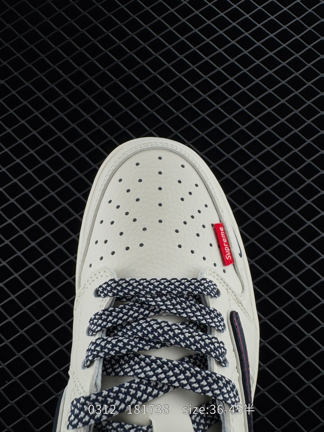 Travis Scott x Air Jordan 1 ” Reverse Mocha “